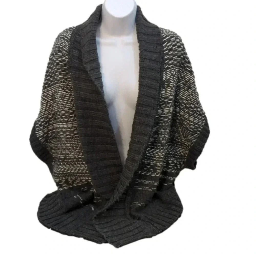 American Eagle Womens Kimono Cardigan Sweater Heavy Knit Oversized size medium